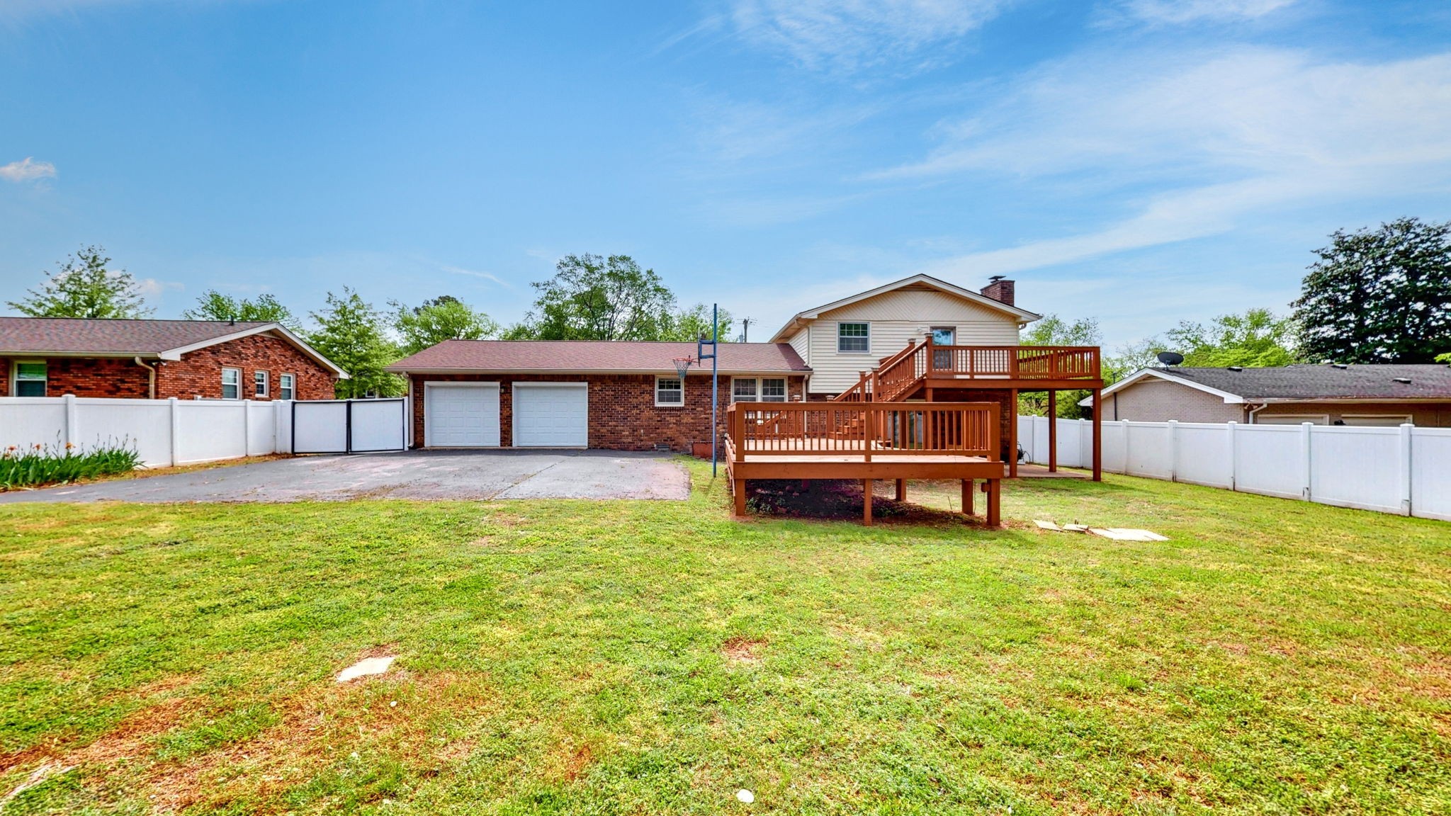 4534 Baton Rouge Dr
