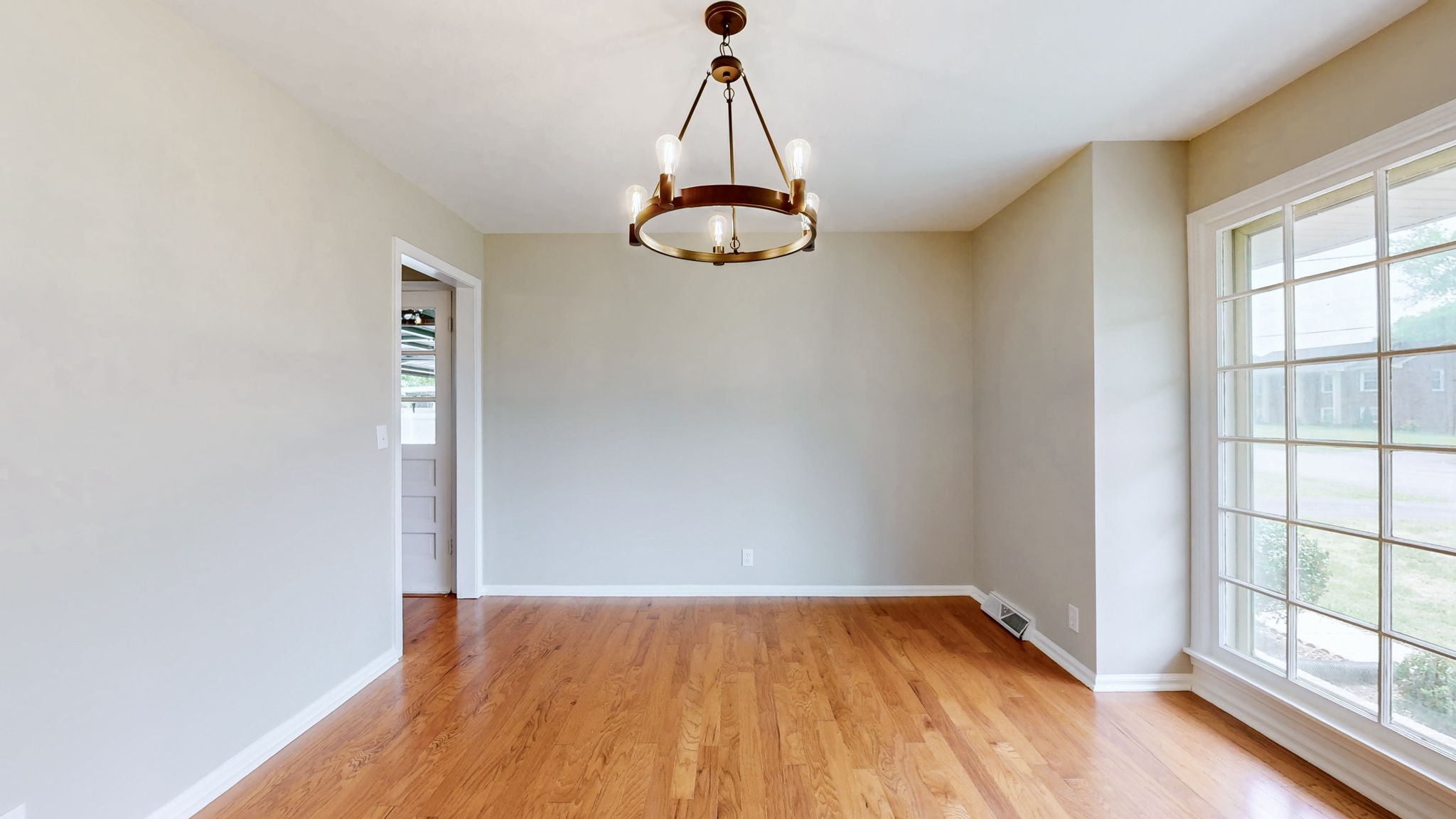 4534 Baton Rouge Dr
