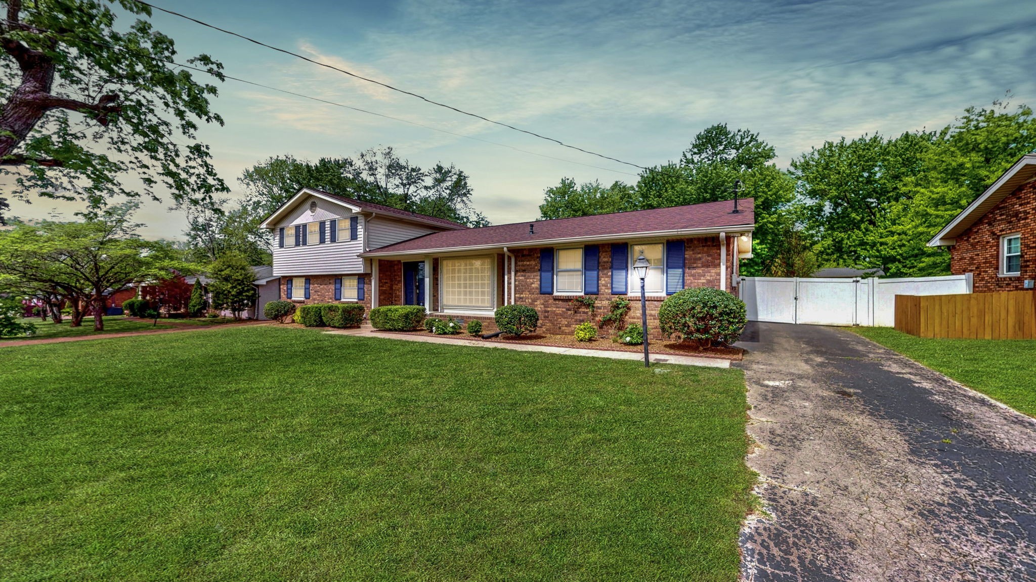 4534 Baton Rouge Dr