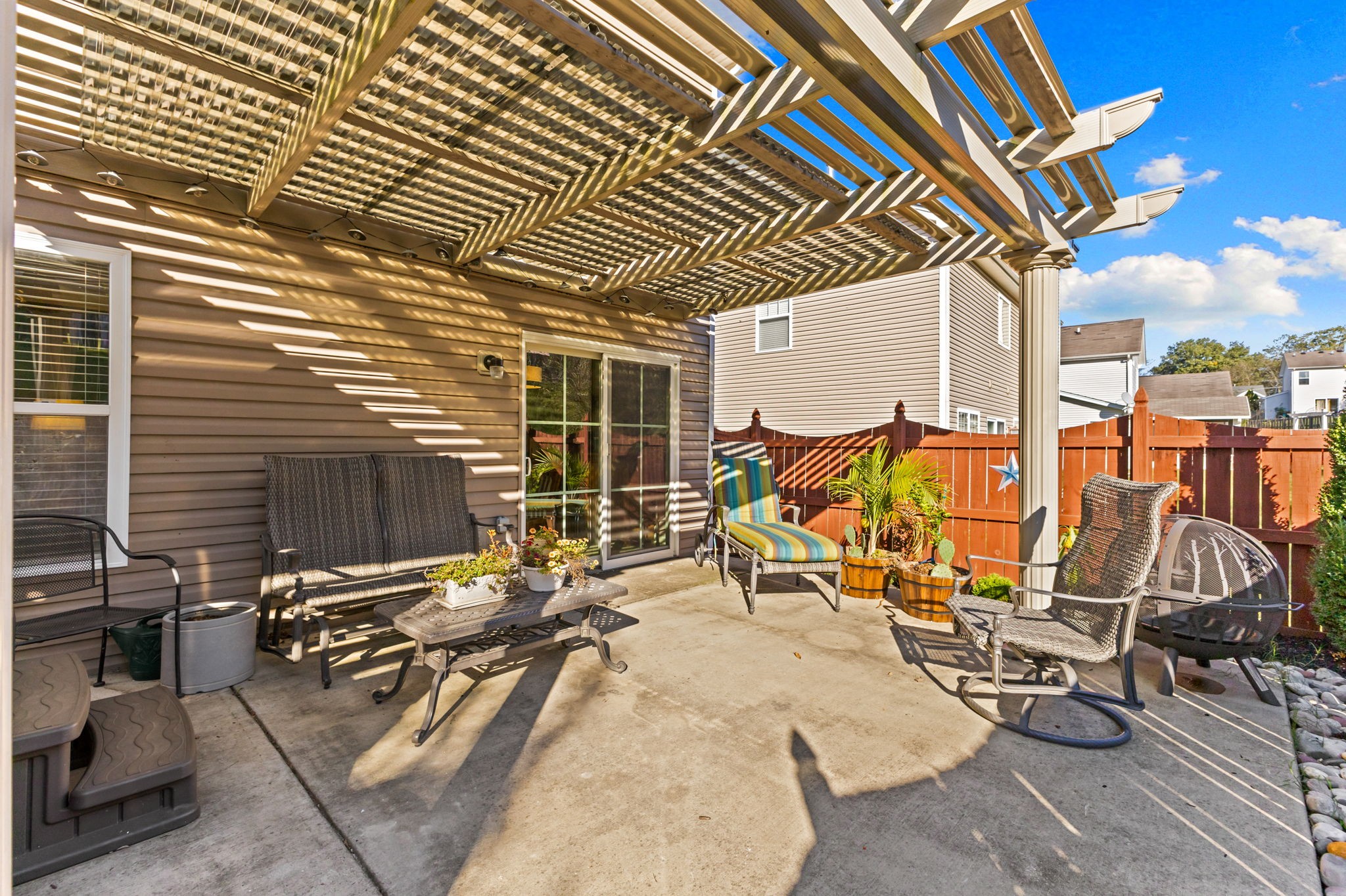 4808 Irving Ln