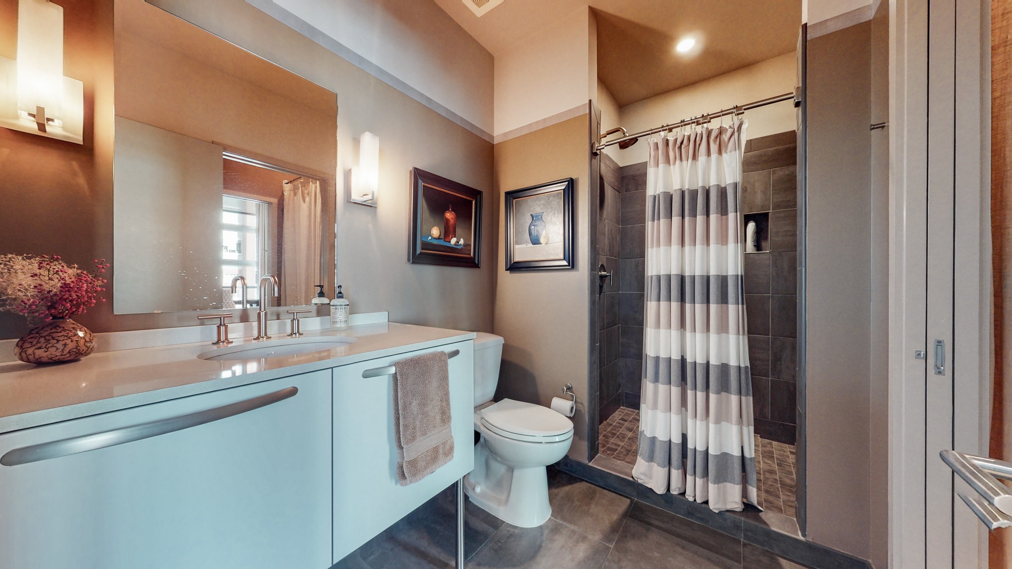 700 12th Ave, S Unit: 905