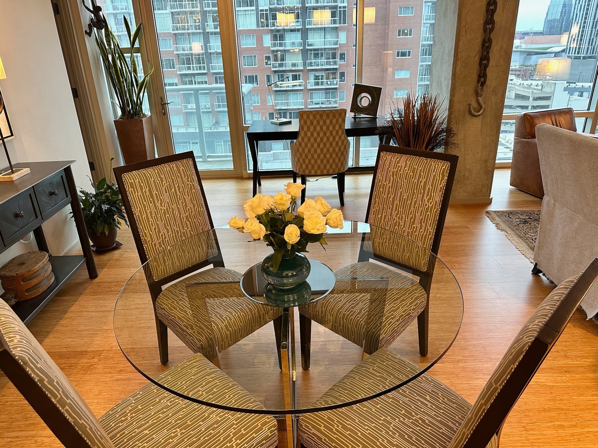 700 12th Ave, S Unit: 905