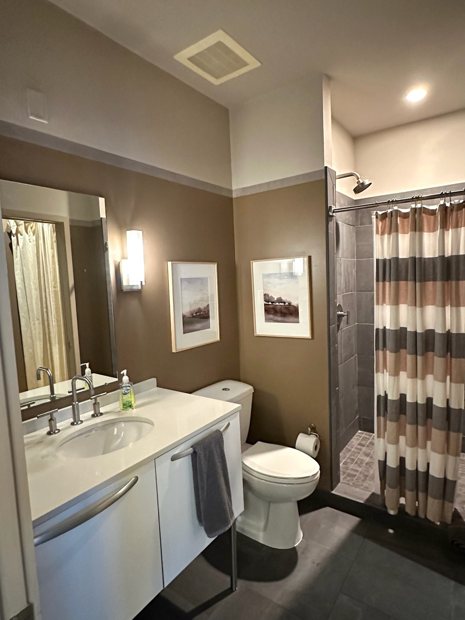 700 12th Ave, S Unit: 905