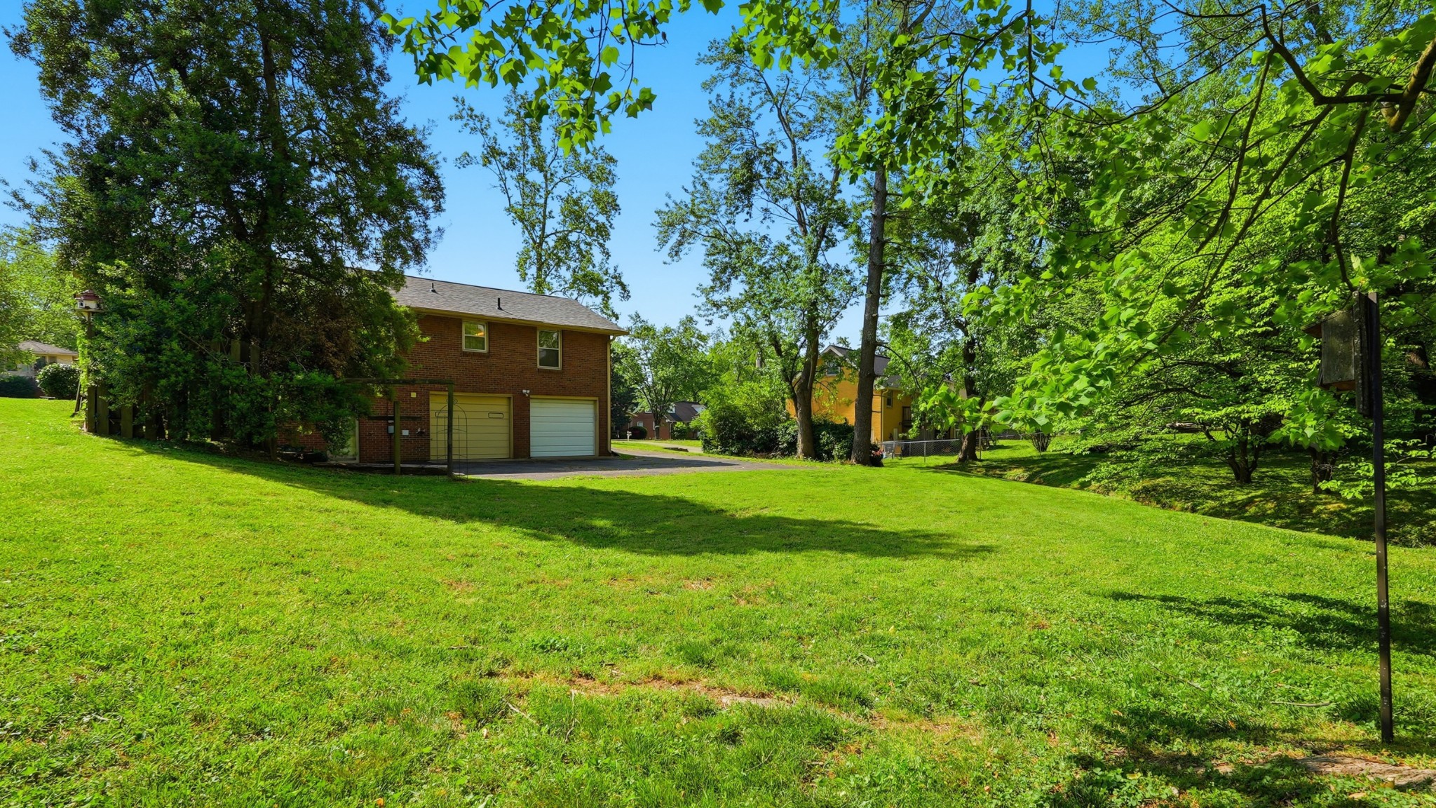 648 Des Moines Dr