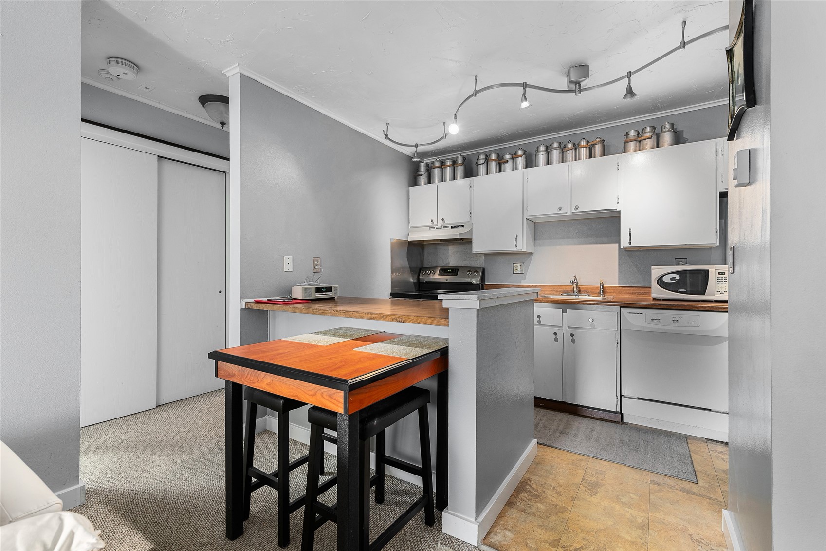 1320 Athens Plaza 3