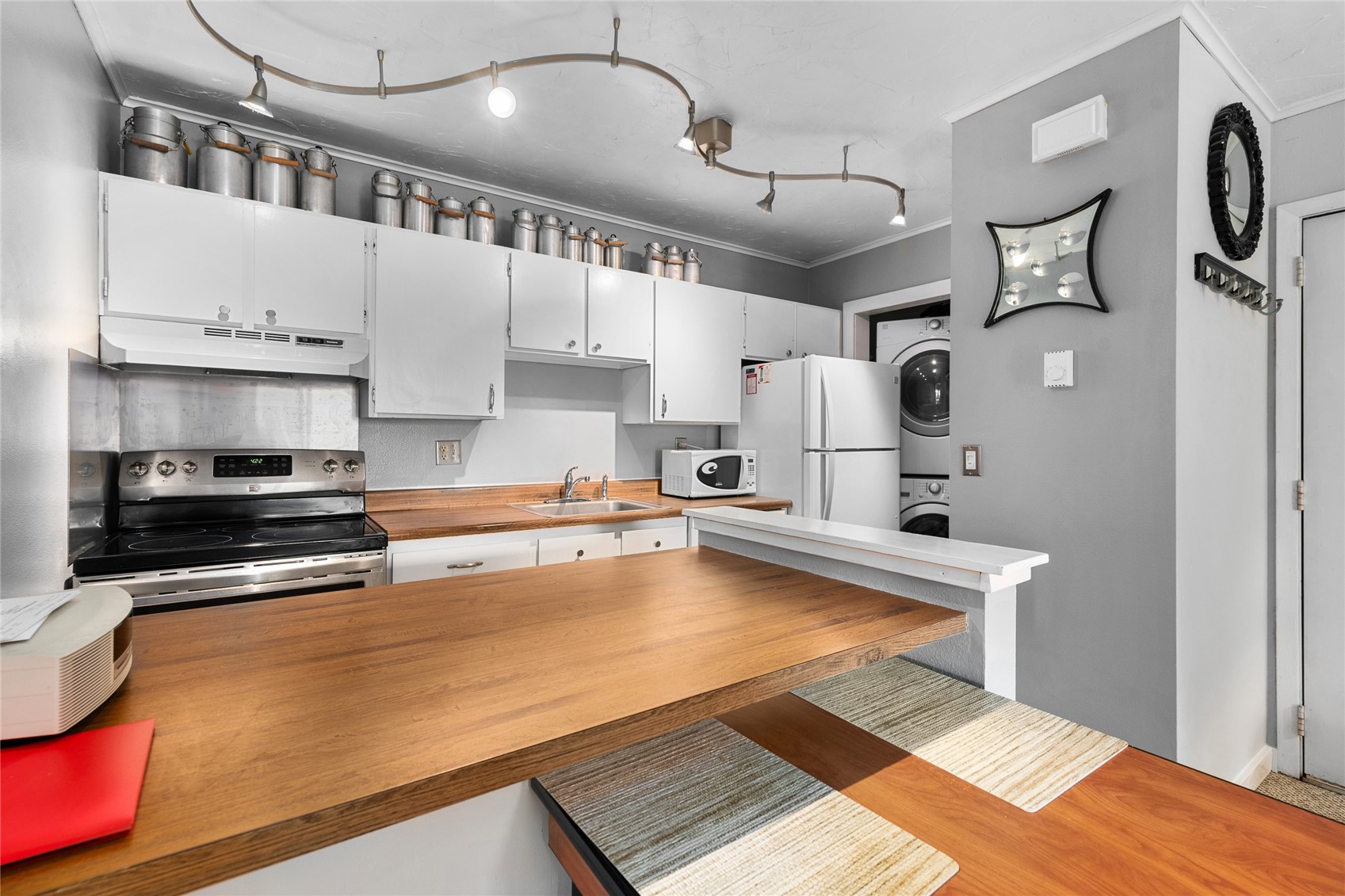 1320 Athens Plaza 3