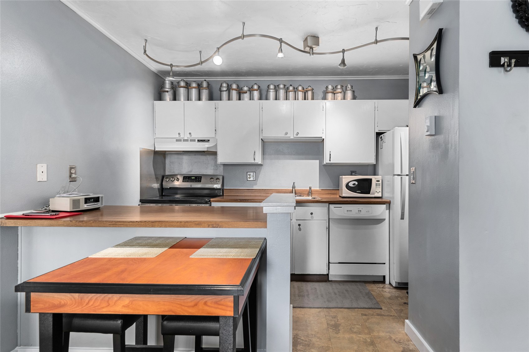1320 Athens Plaza 3