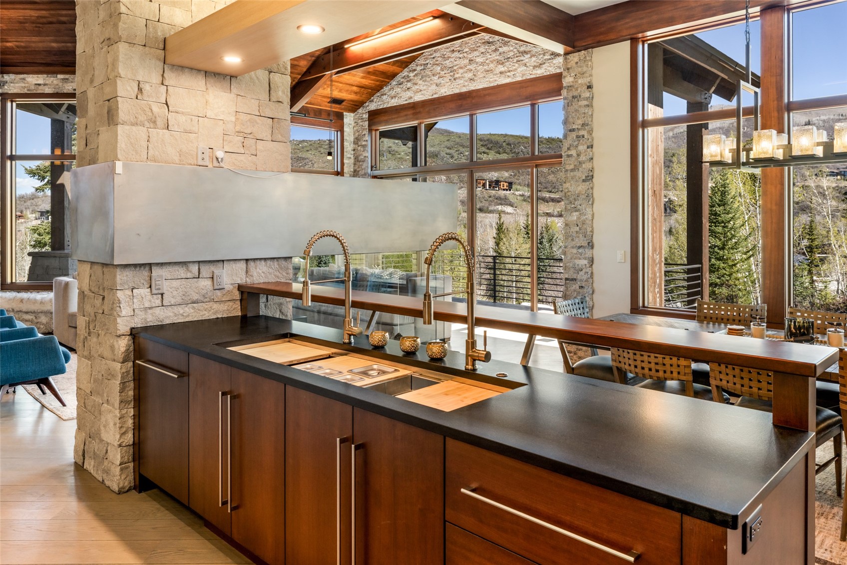 1016 Steamboat BOULEVARD
