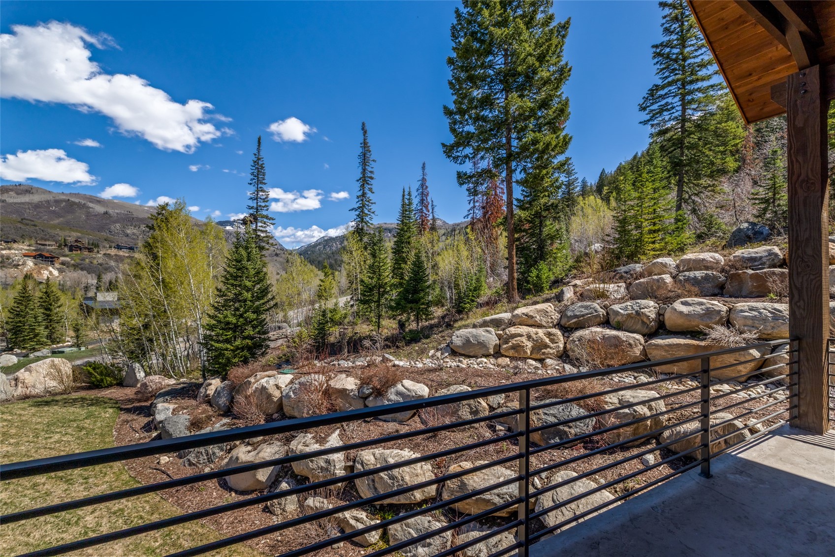 1016 Steamboat BOULEVARD
