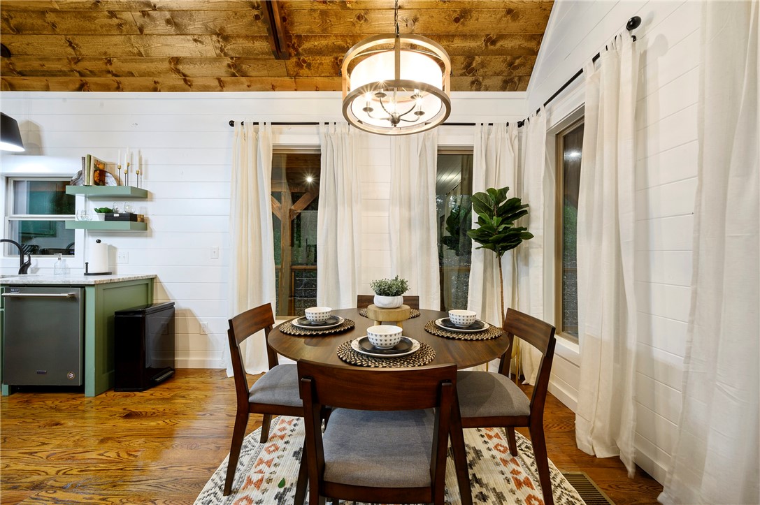407 Pickleberry Trail