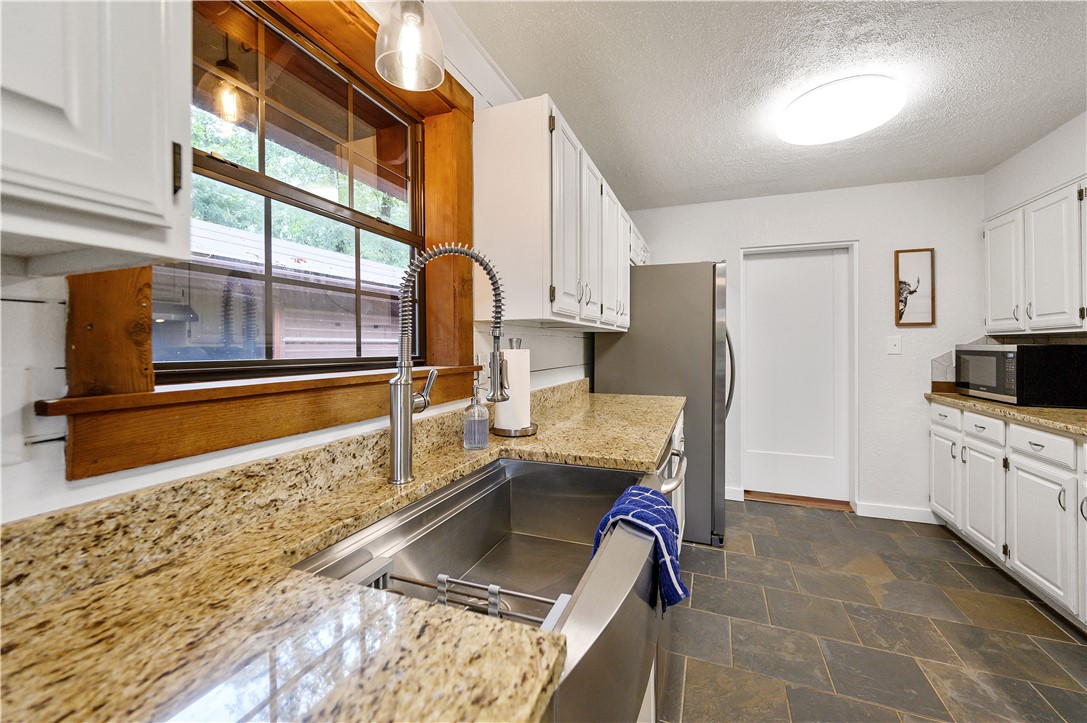 313 Post Oak Road