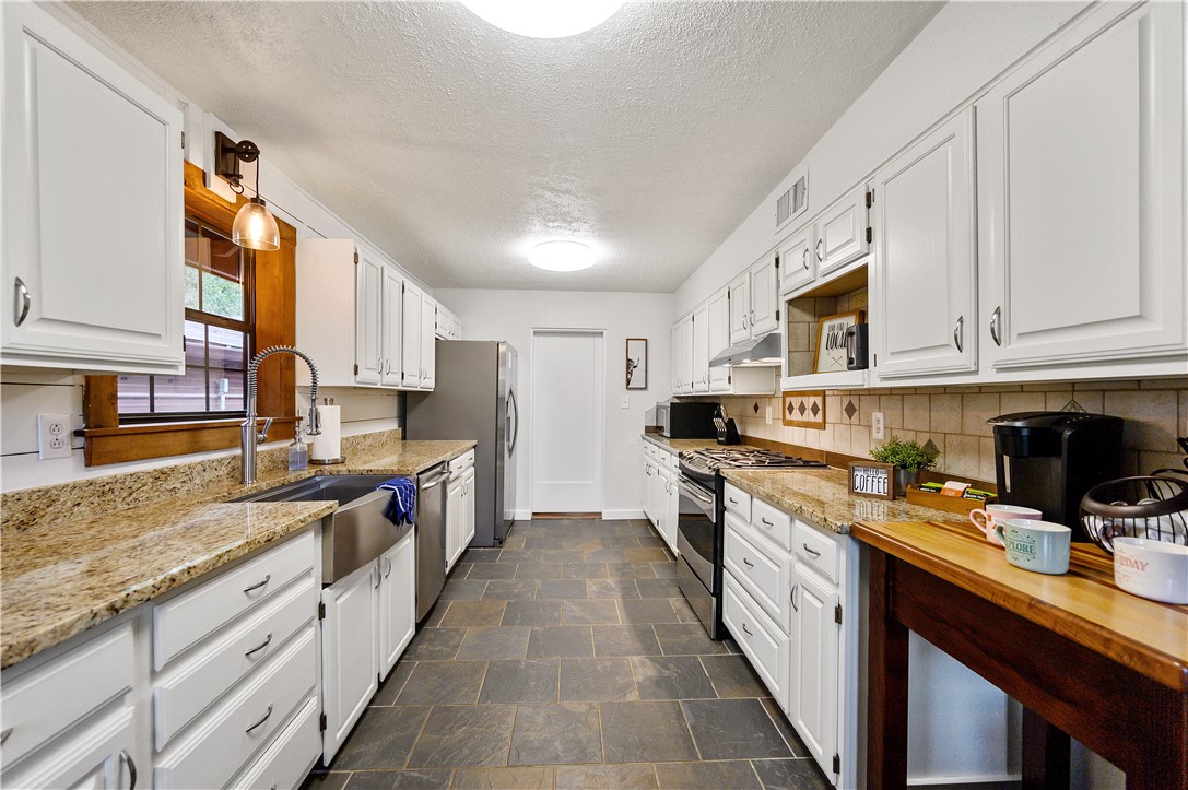 313 Post Oak Road