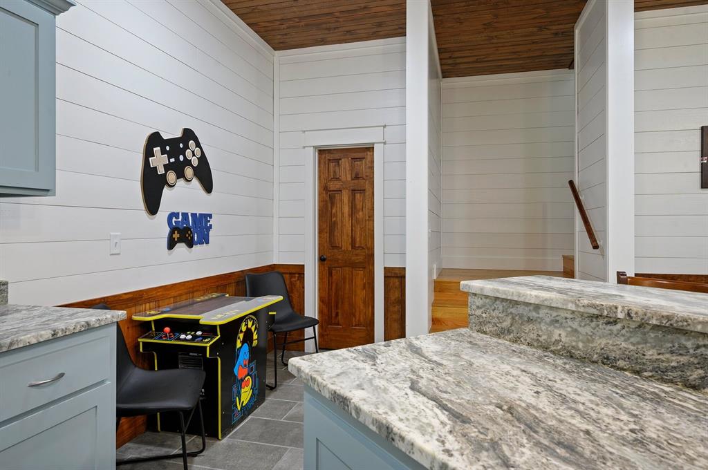 143 Gnarly Maple Trail