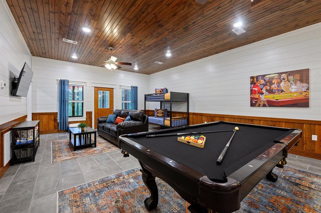 143 Gnarly Maple Trail