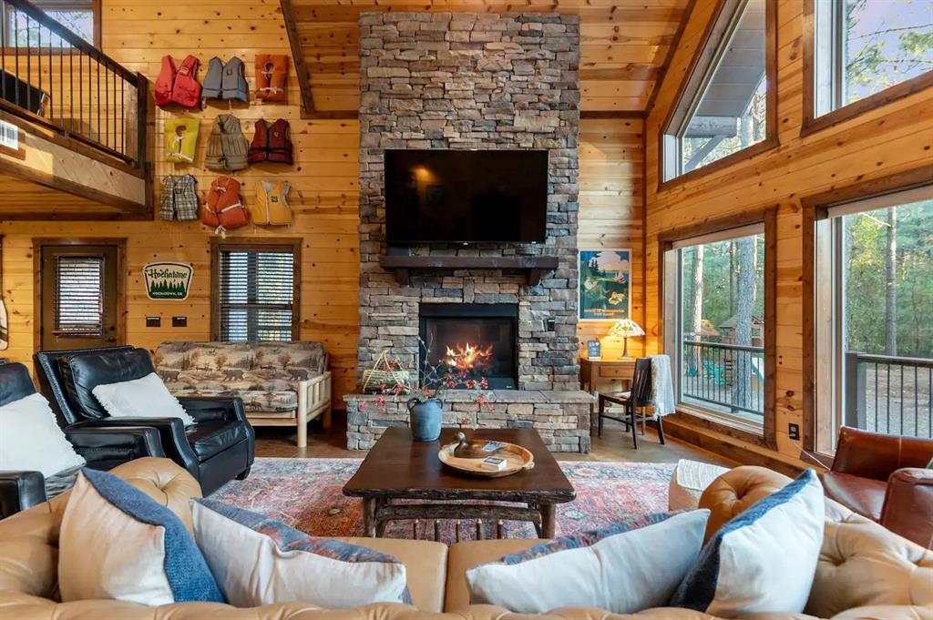 565 Sugar Pine Loop