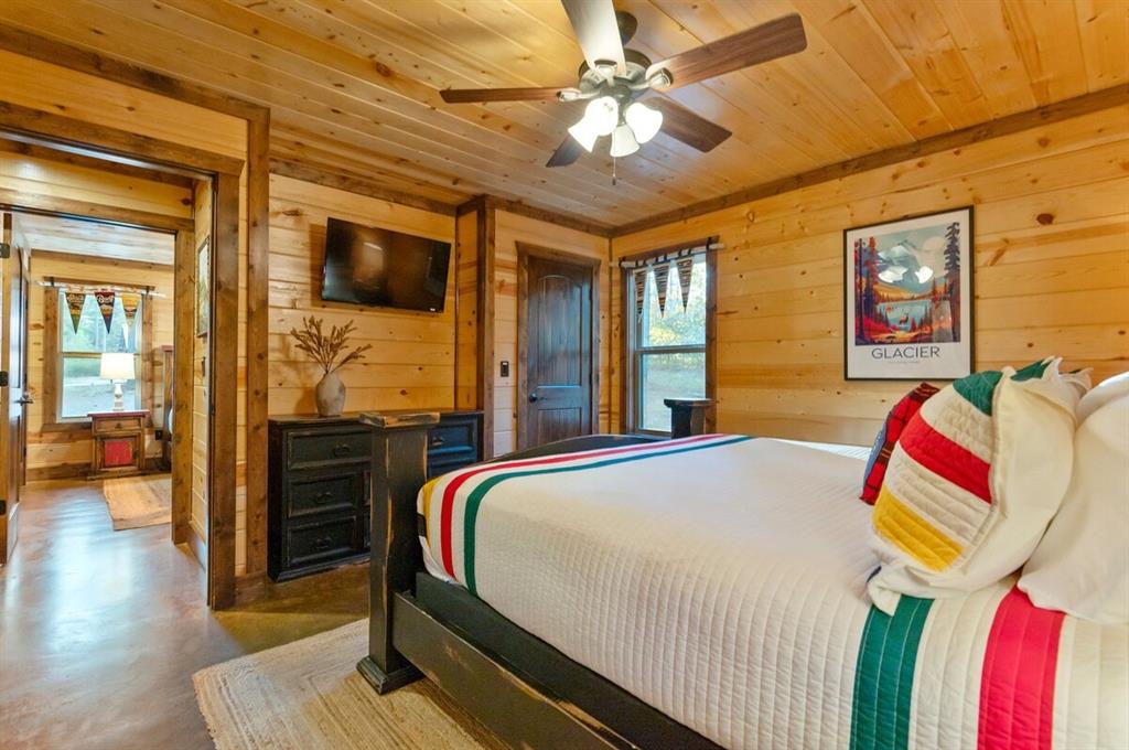 565 Sugar Pine Loop