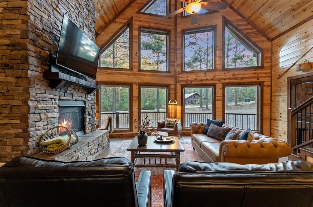 565 Sugar Pine Loop