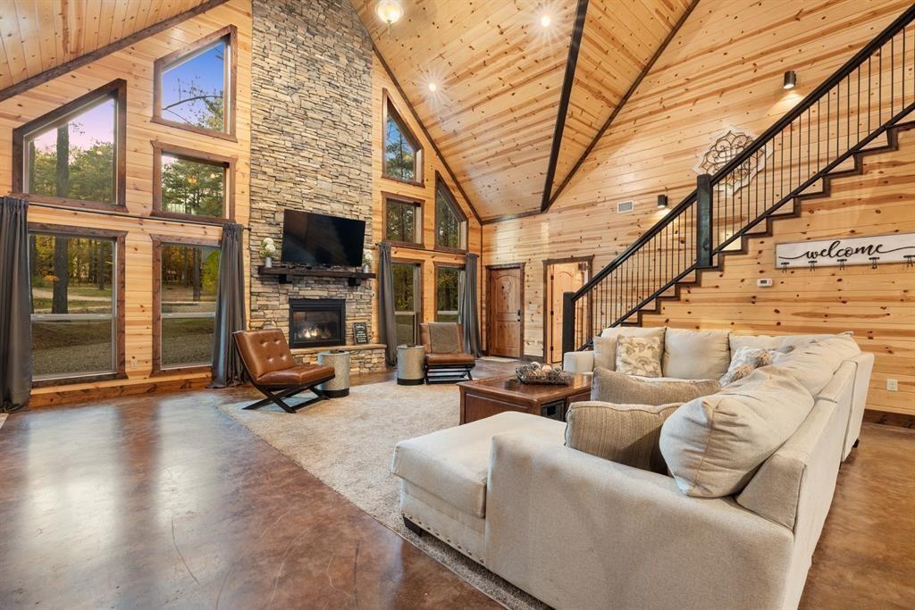 207 Early Wood Trail