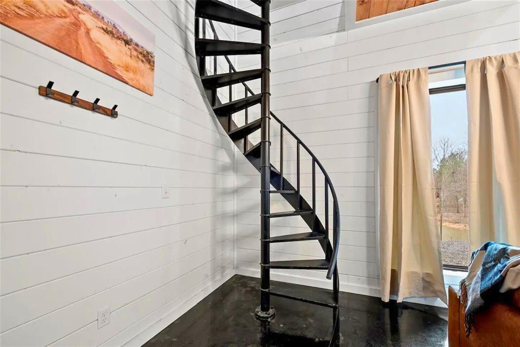 36 Winding Hemlock Circle