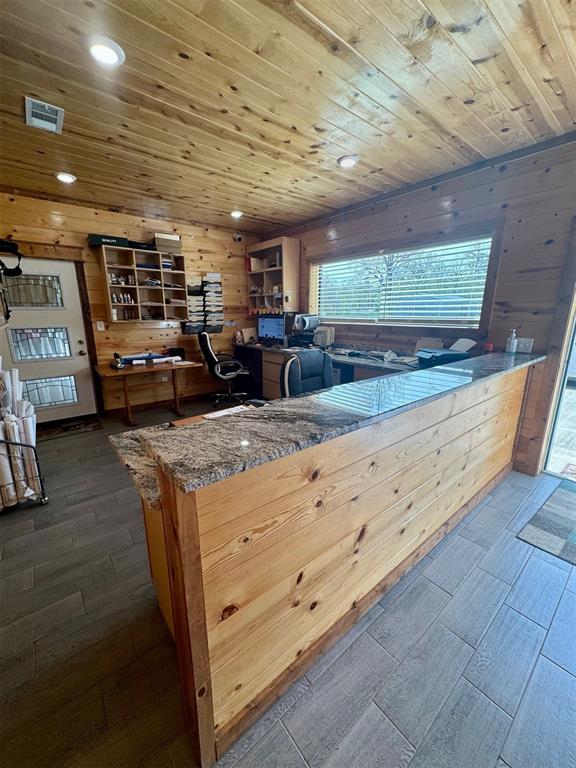 204 W Sherry Lane