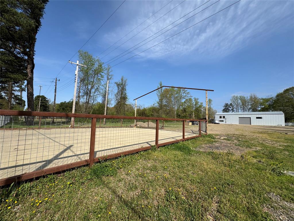 204 W Sherry Lane