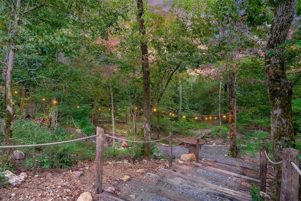 144 Hidden Pines Loop