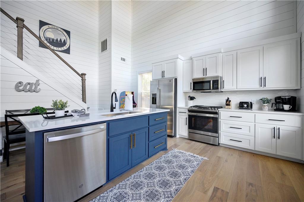 72 Green Persimmon Trail