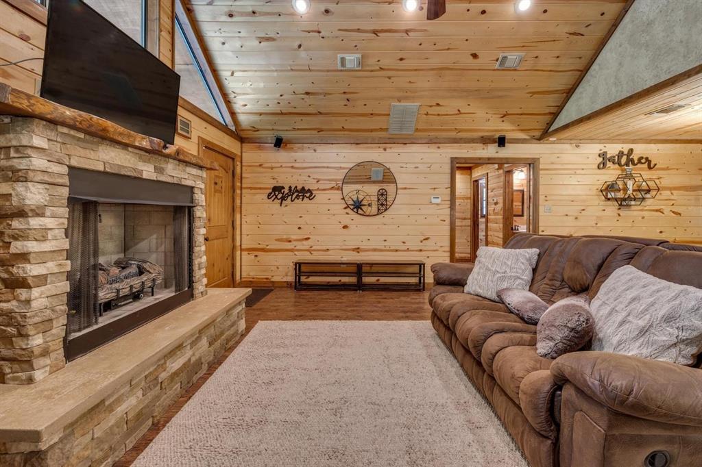 136 Twisted Timber Lane