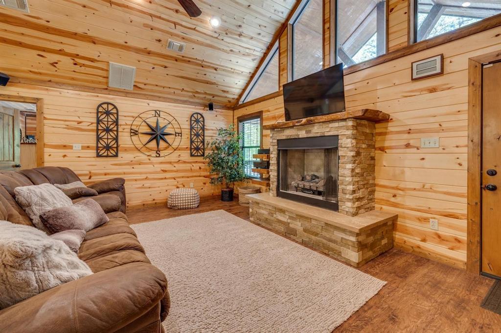 136 Twisted Timber Lane