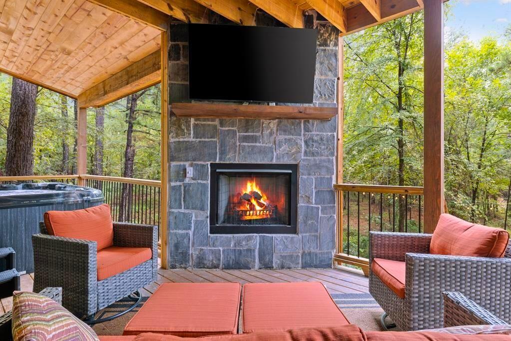 232 Carter Valley Lane