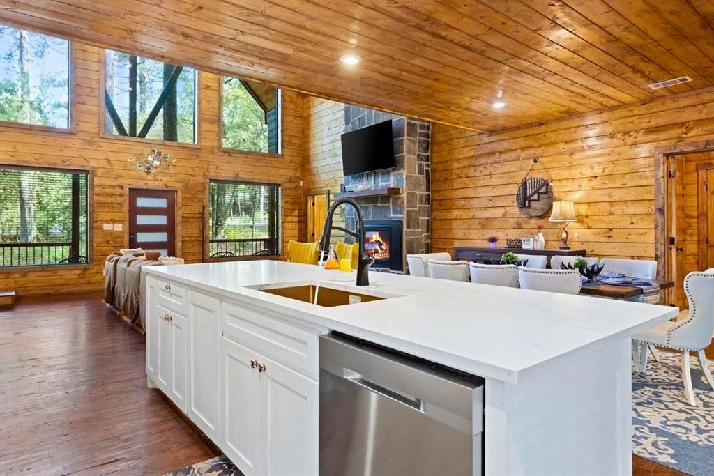 232 Carter Valley Lane