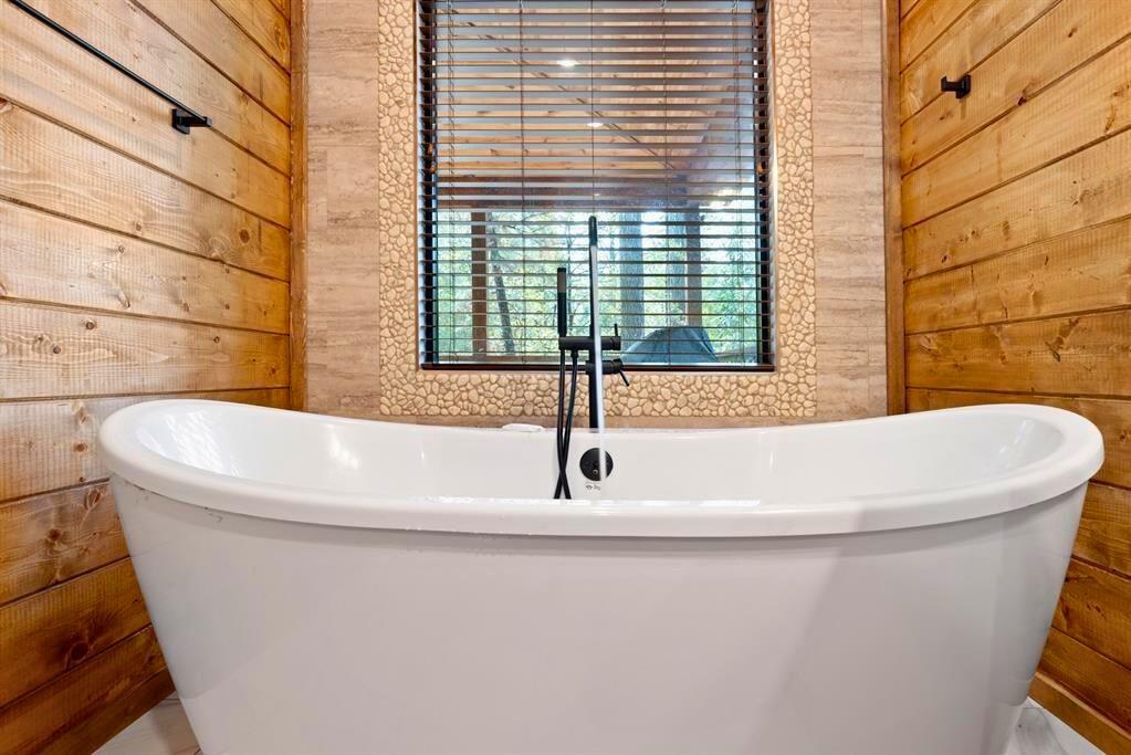 232 Carter Valley Lane