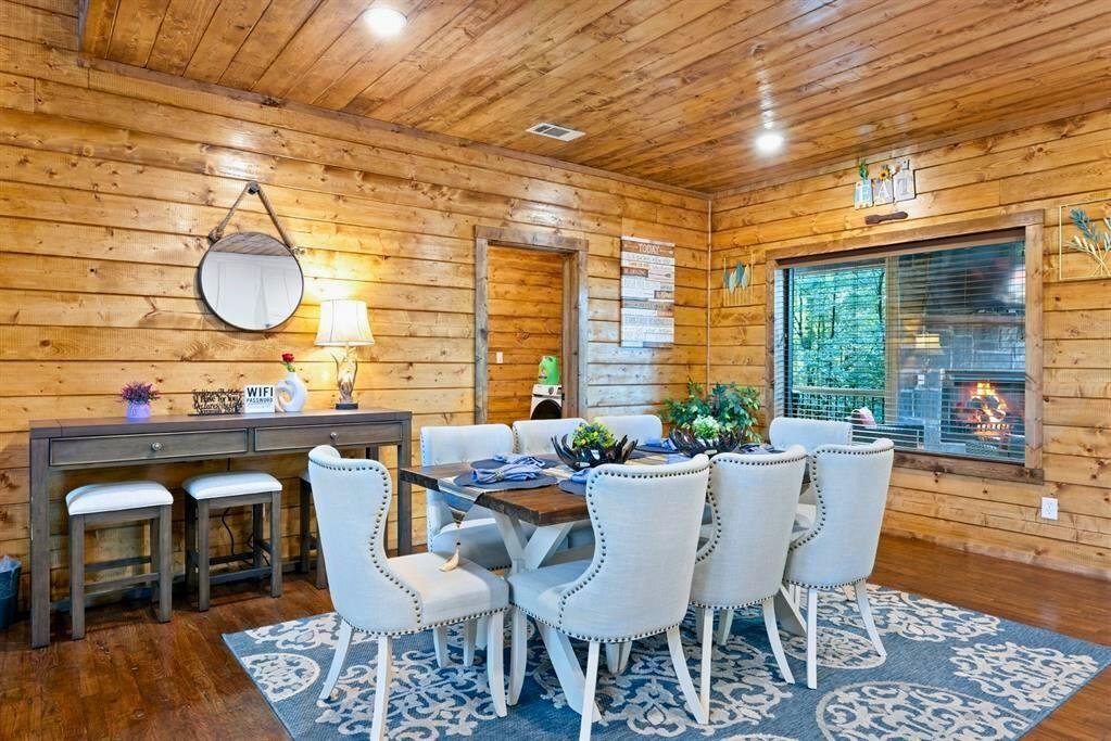 232 Carter Valley Lane