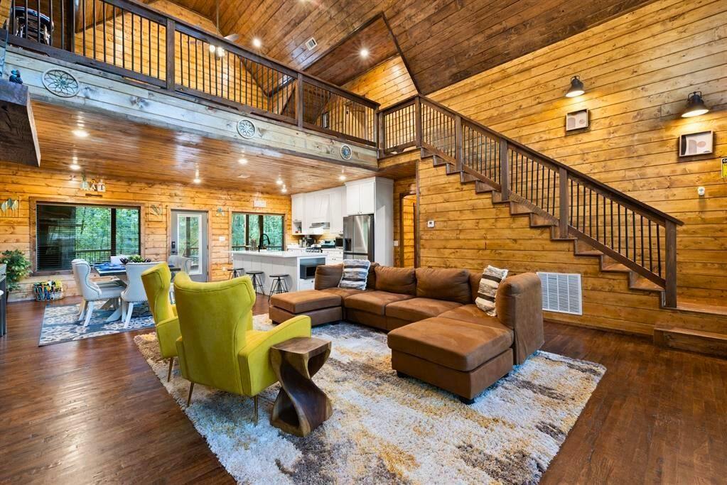 232 Carter Valley Lane