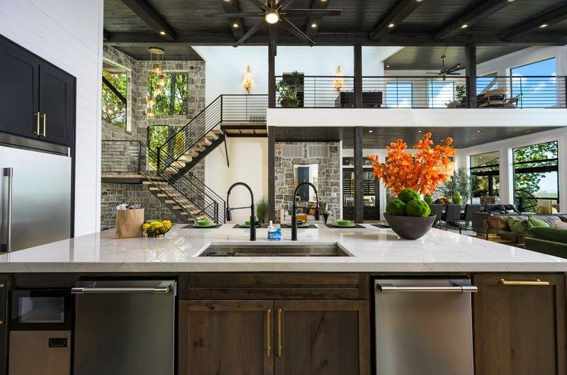 462 Moonshiner Springs Trail