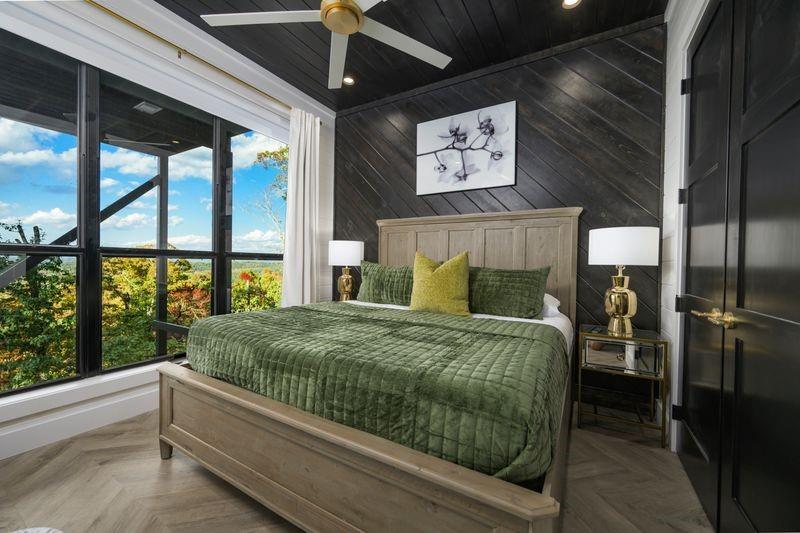 462 Moonshiner Springs Trail