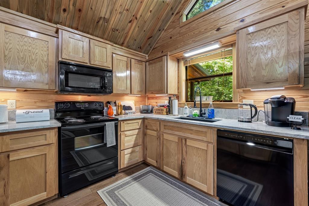 156 Huckleberry Trail