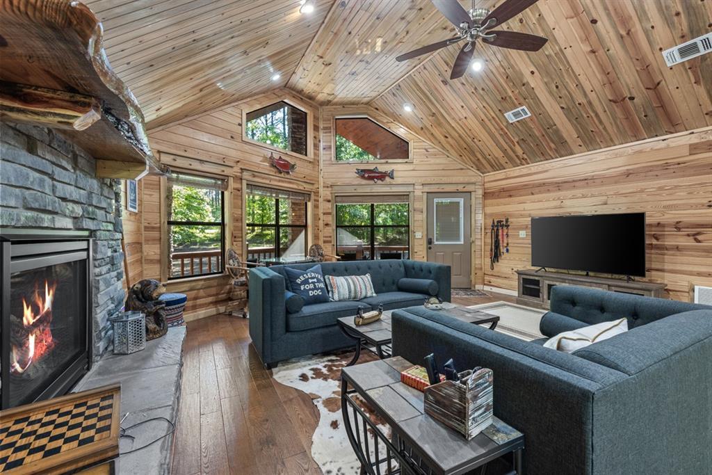 156 Huckleberry Trail