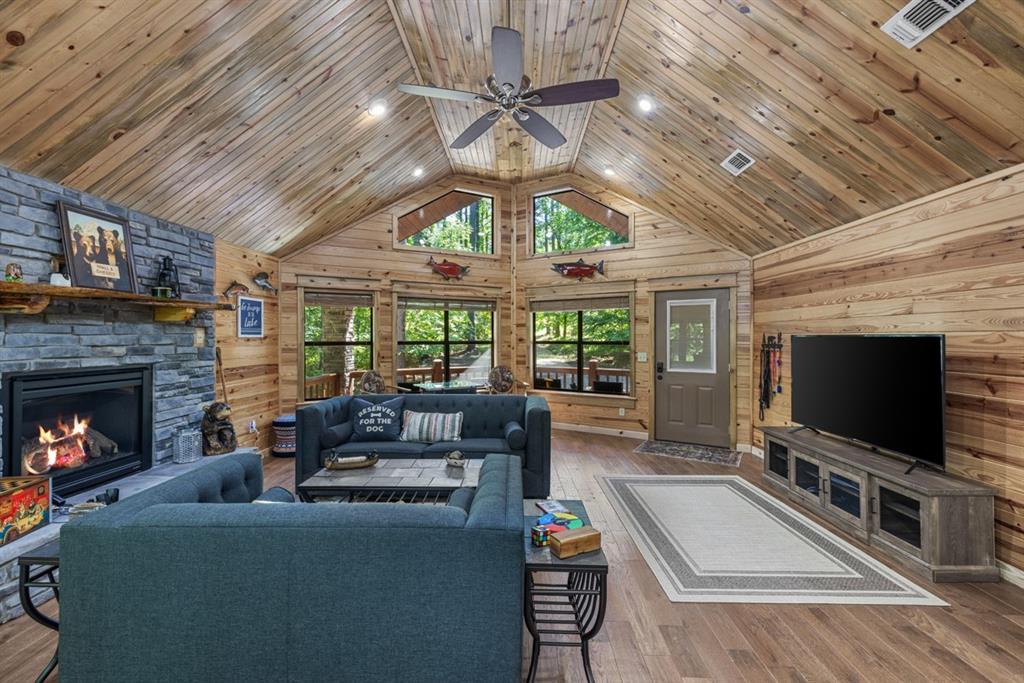 156 Huckleberry Trail