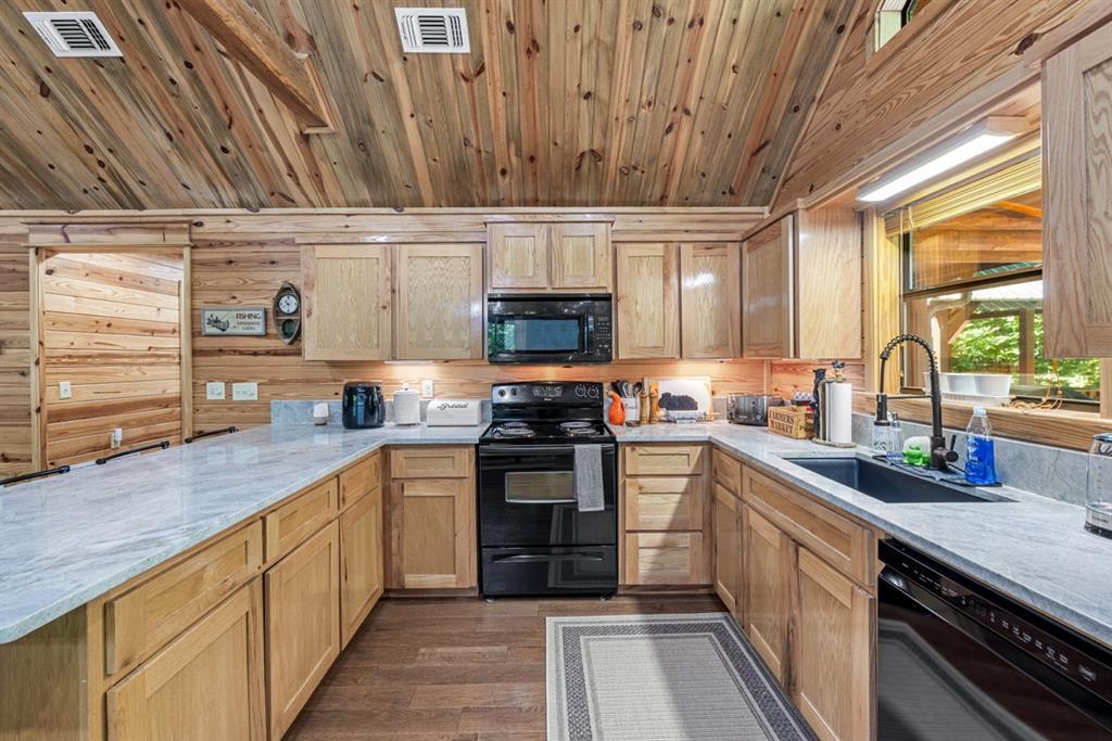 156 Huckleberry Trail