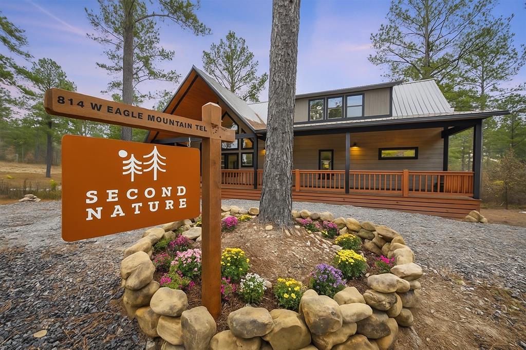 814 W Eagle Mountain Trail