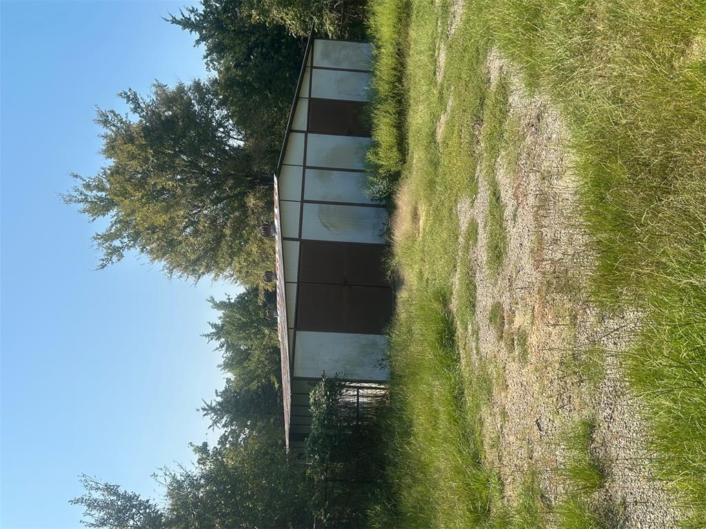 105 Perry Lane
