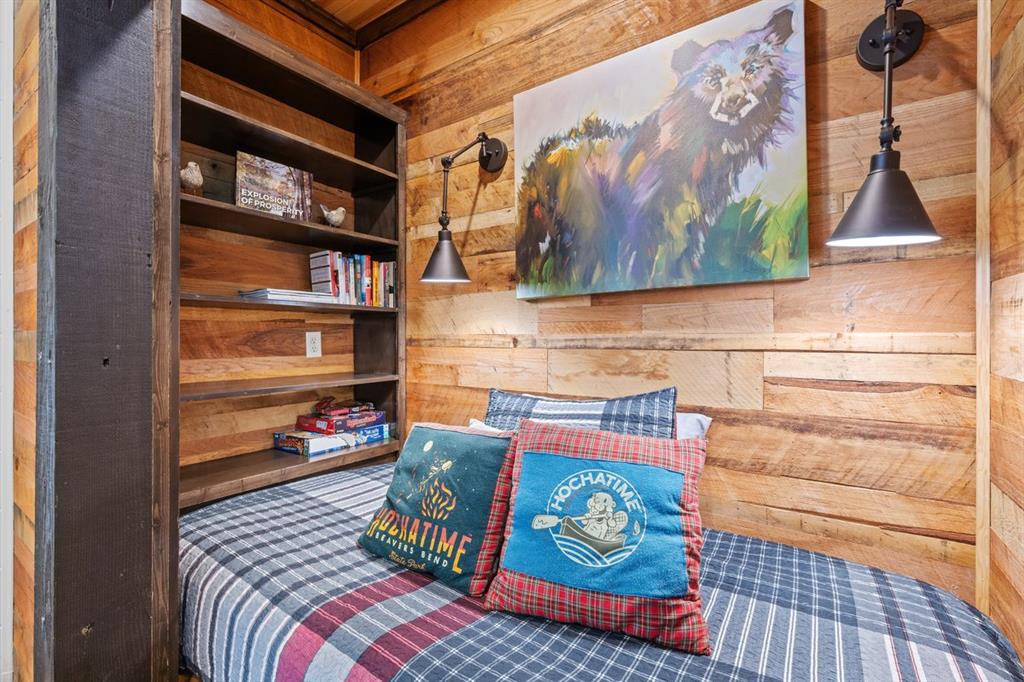 47 Canoe Birch Trail