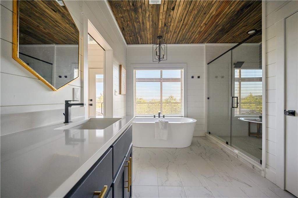 72 Green Persimmon Trail