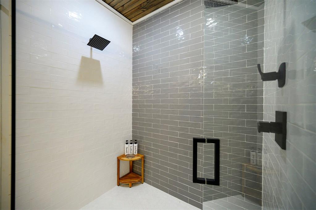 72 Green Persimmon Trail