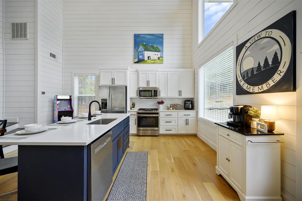 72 Green Persimmon Trail