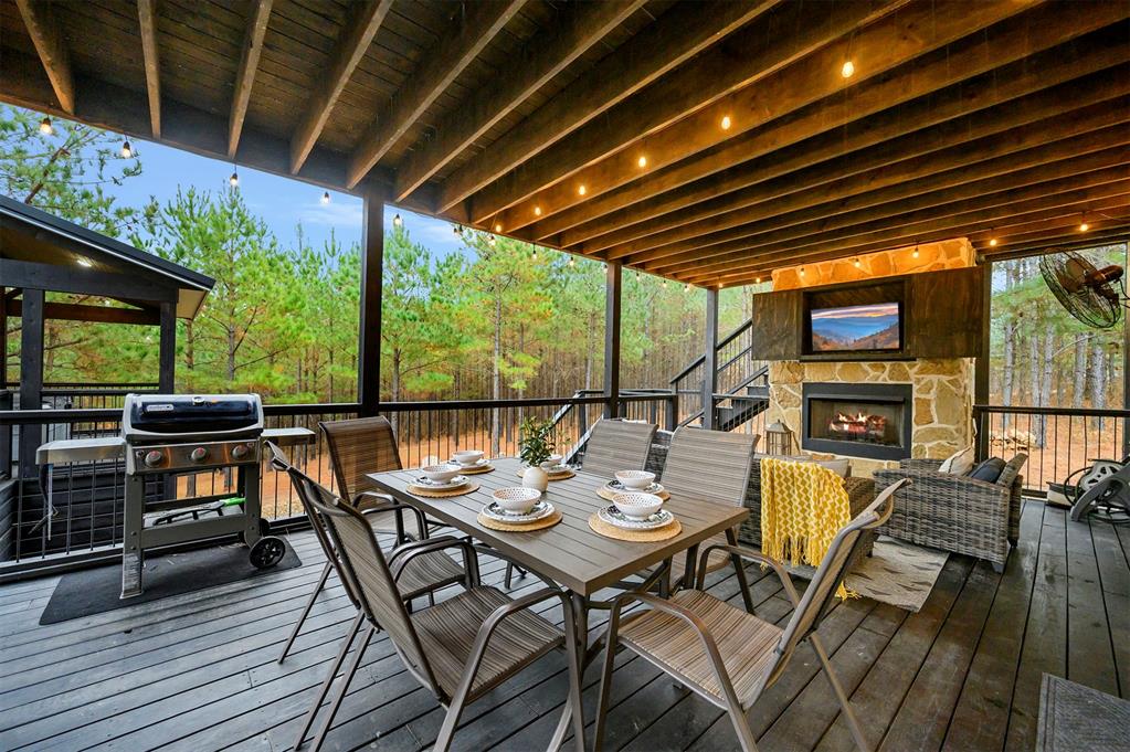 72 Green Persimmon Trail