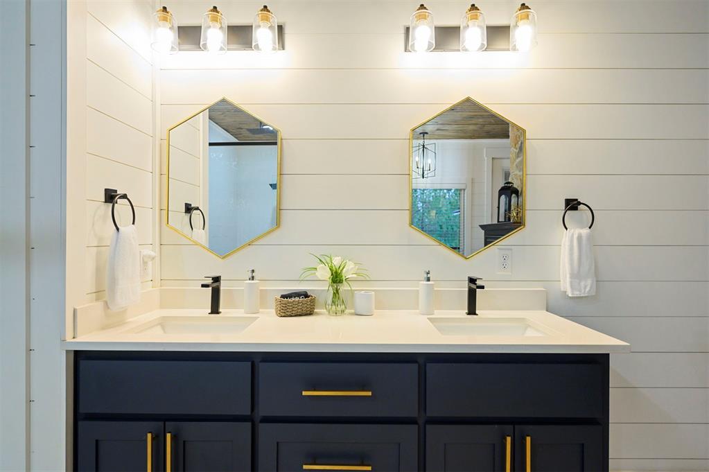 72 Green Persimmon Trail