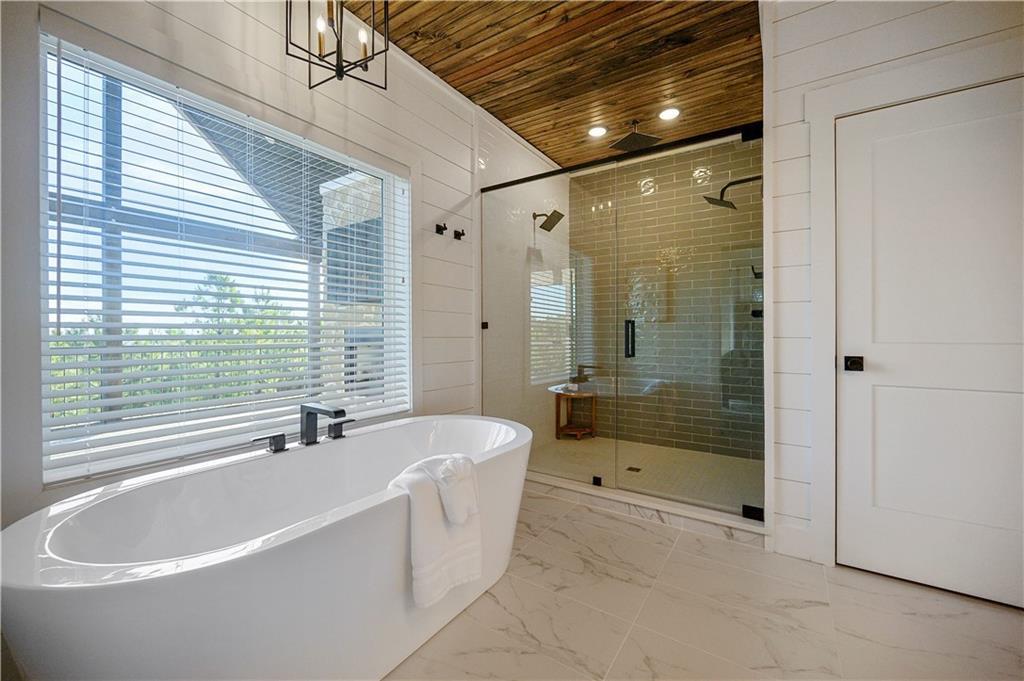 72 Green Persimmon Trail