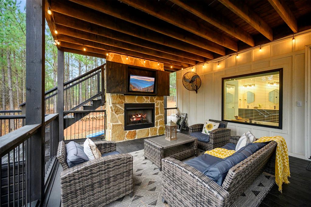 72 Green Persimmon Trail